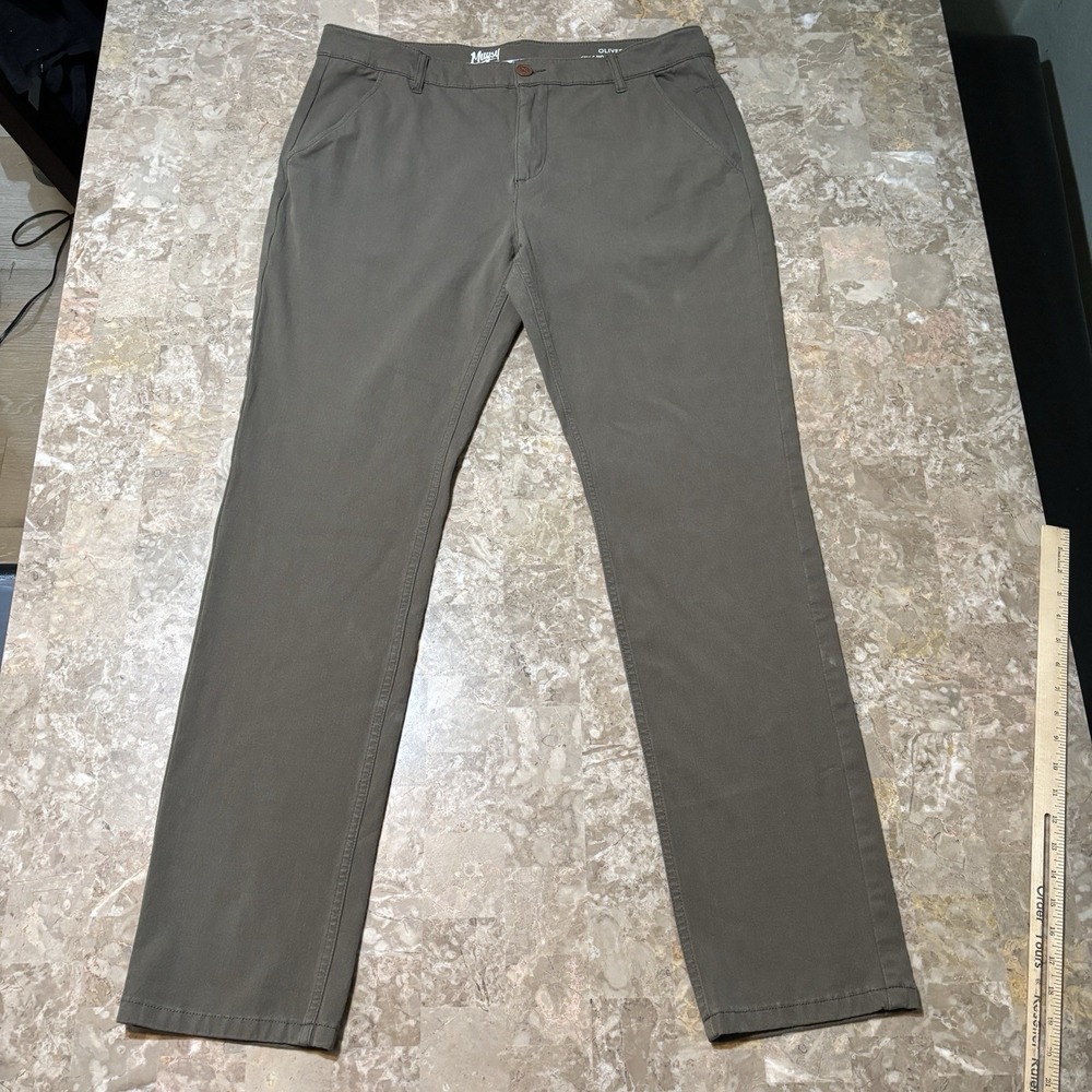 Mugsy Pants Mens 38x34 Green Olives Chino Soft Cotton Blend Office Casual - Picture 2 of 10